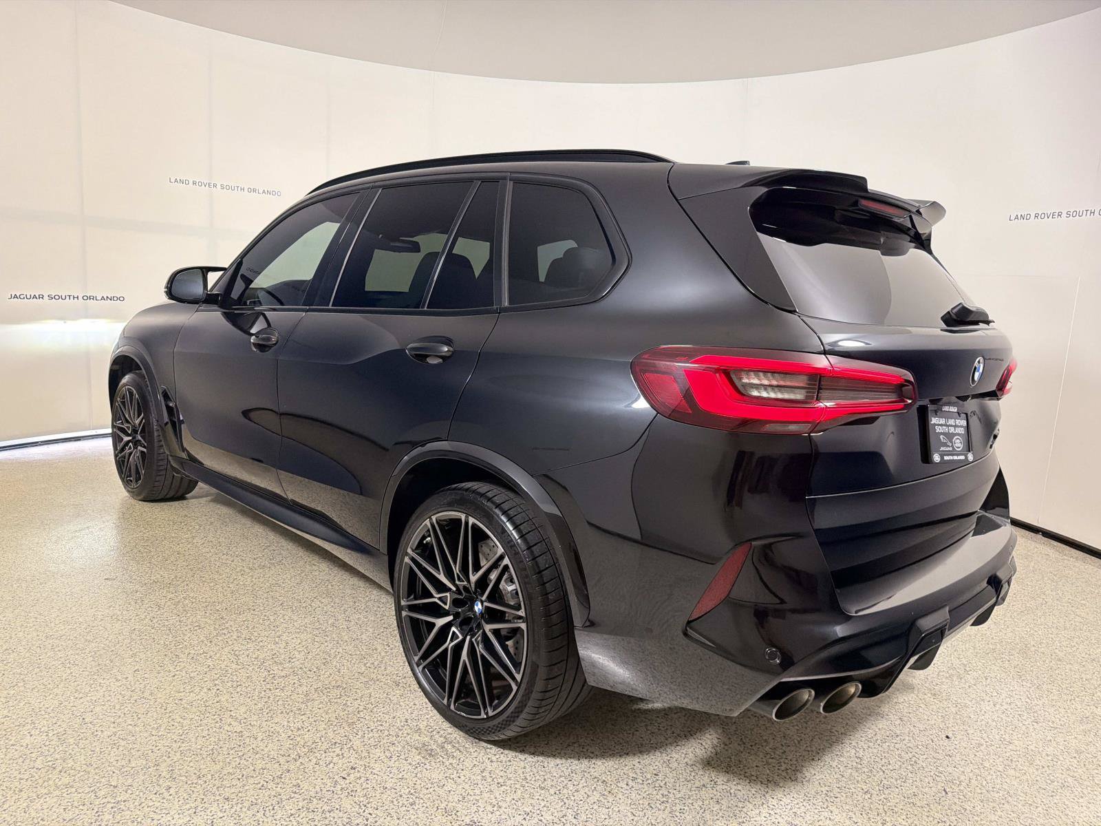 Used 2021 BMW X5 M w/ Competition Package AWD/4WD image 3