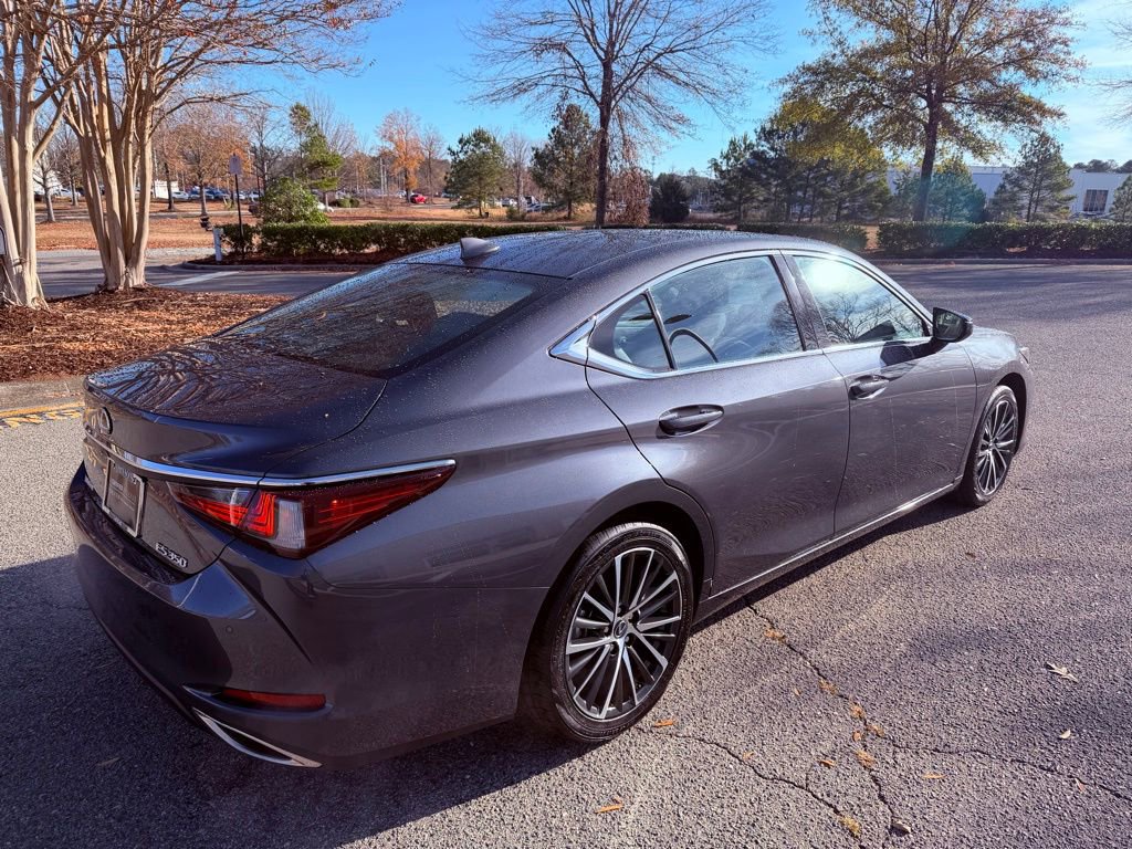 Used 2024 Lexus ES 350 w/ Premium Package image 8