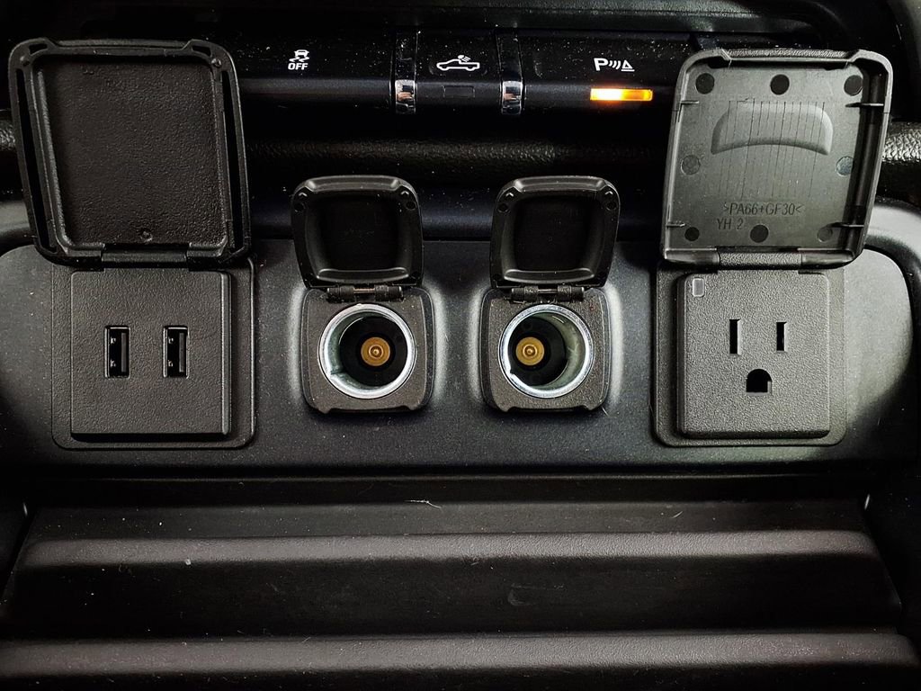 Used 2018 Chevrolet Silverado 1500 LTZ w/ Texas Edition RWD image 24