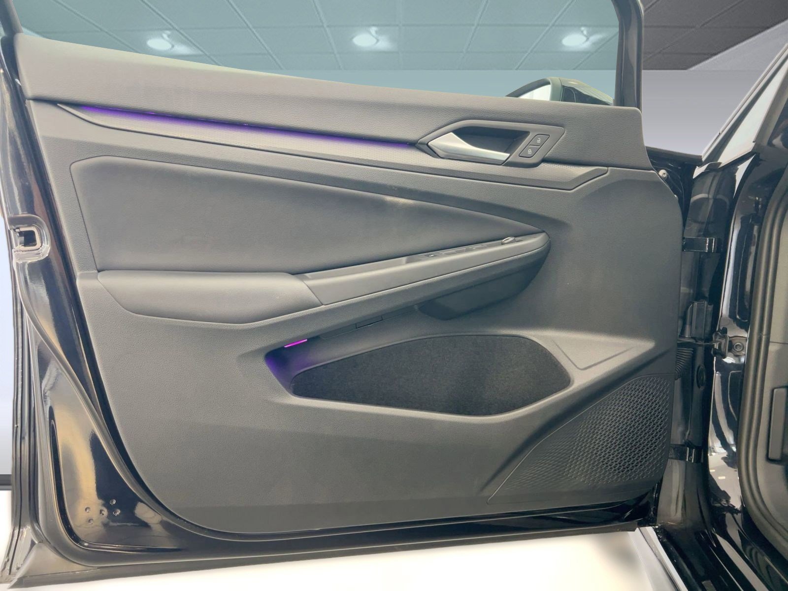 Certified 2024 Volkswagen GTI SE image 22