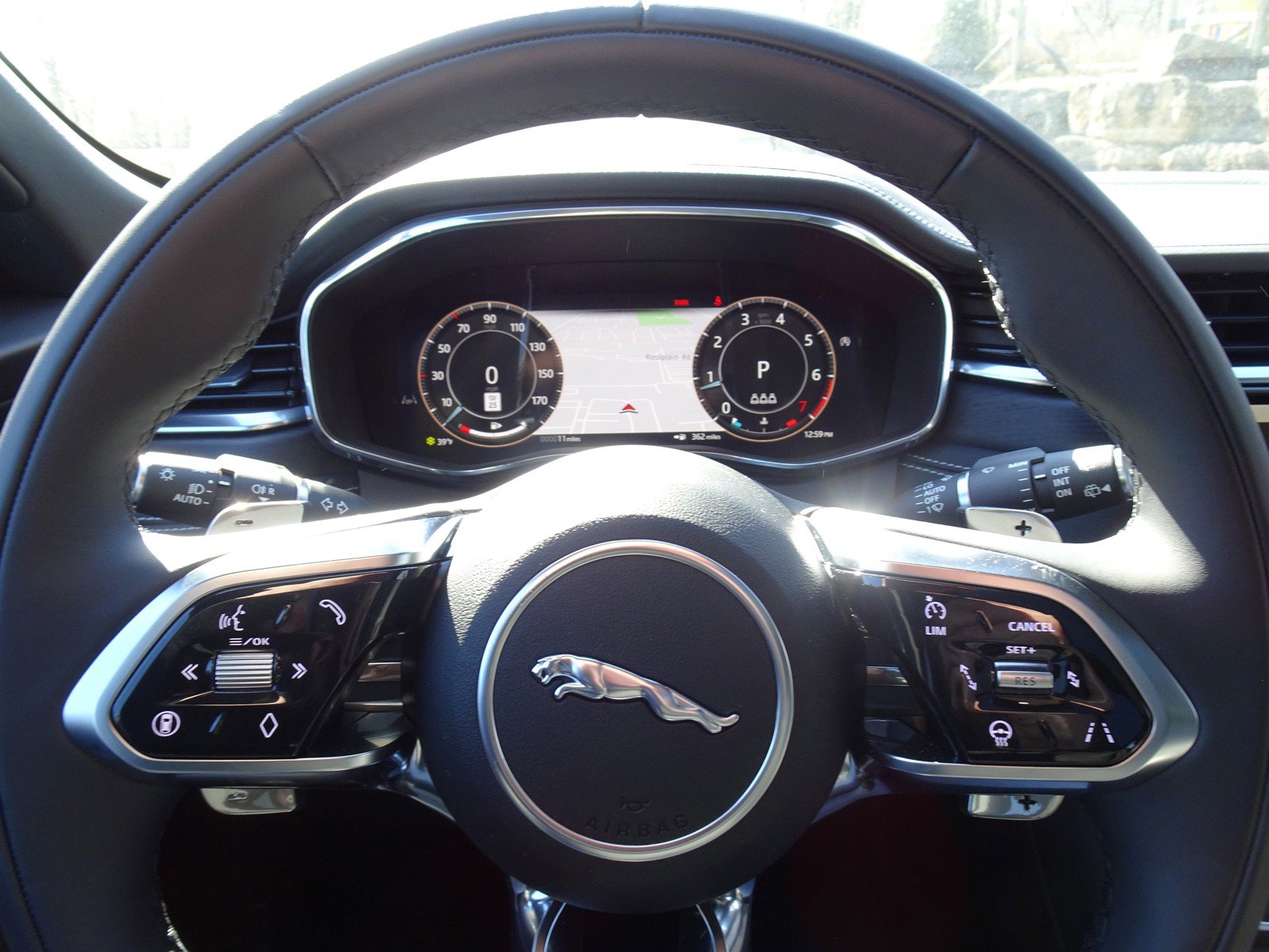 New 2025 Jaguar F-PACE R-Dynamic S image 23