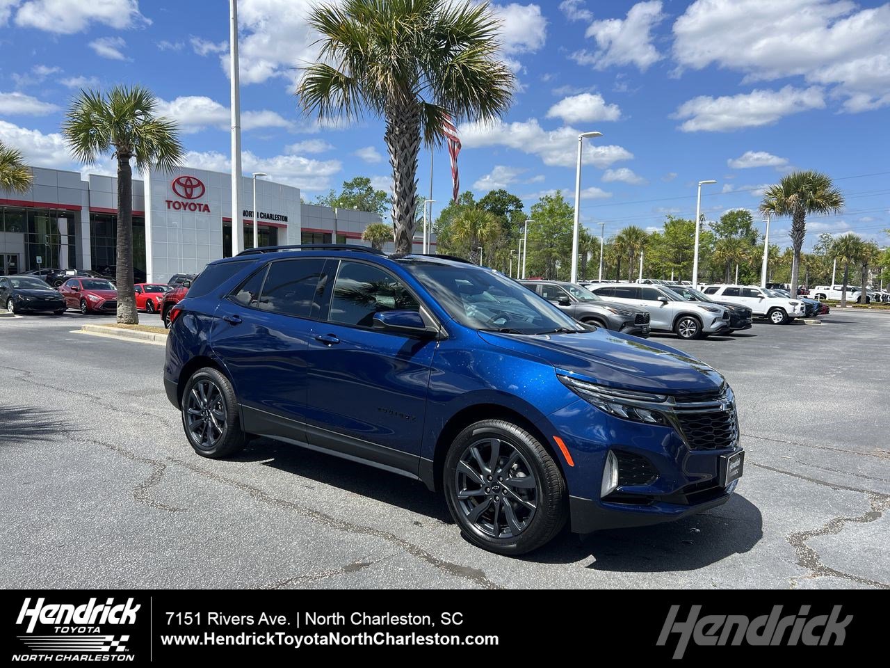 Used 2022 Chevrolet Equinox RS FWD image 1