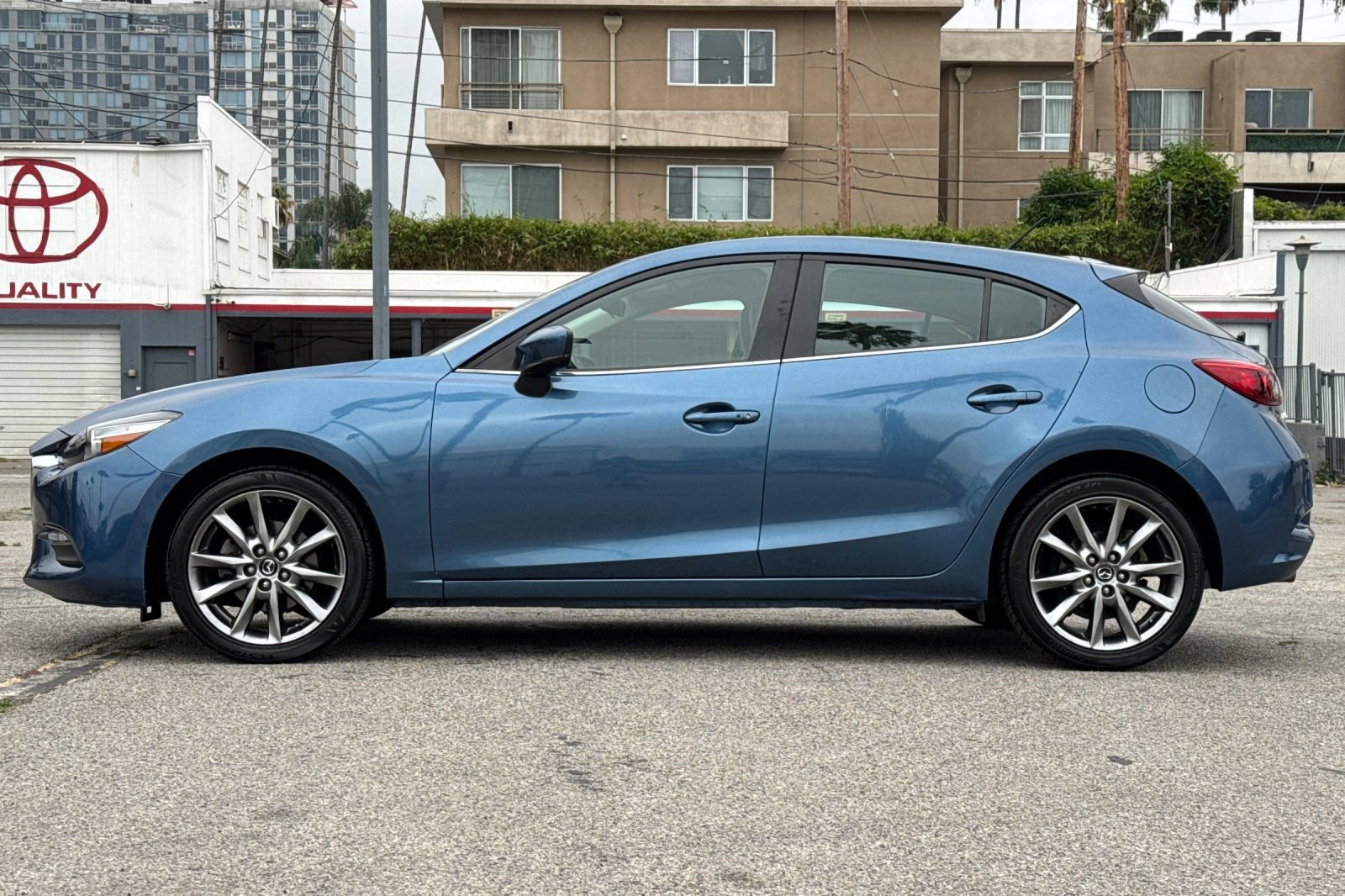 Used 2018 MAZDA MAZDA3 Touring FWD image 7