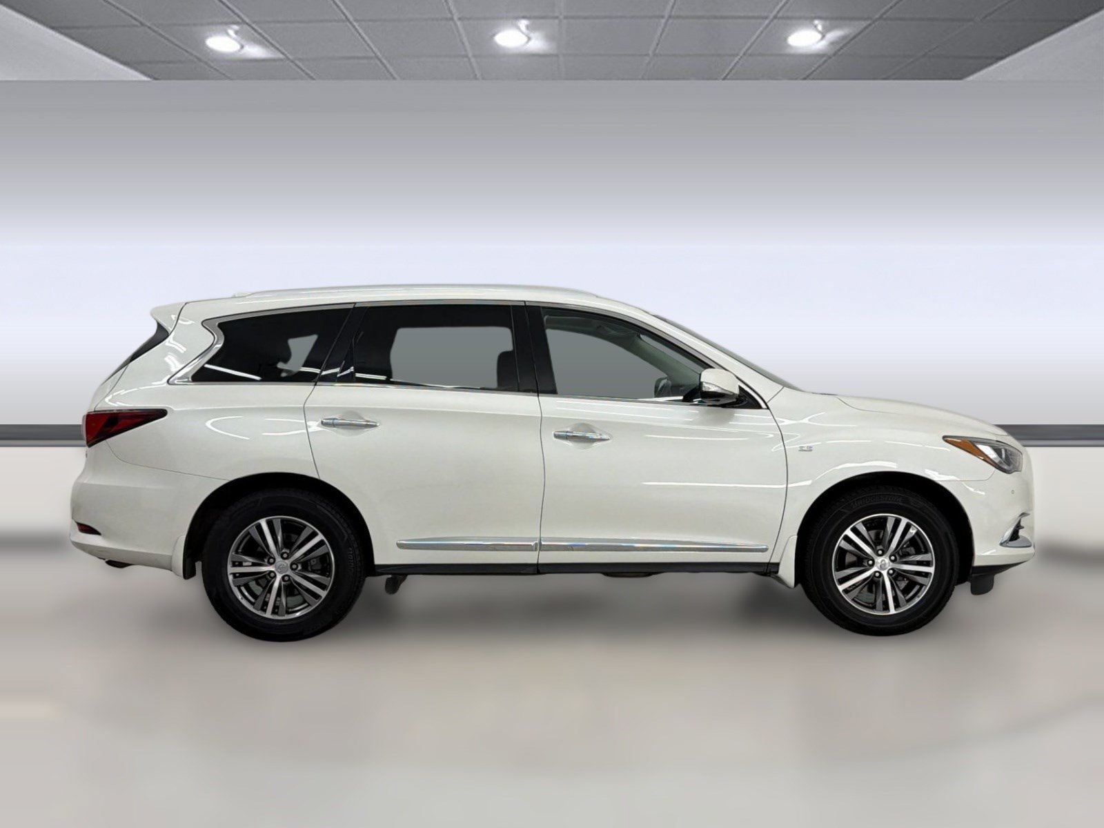 Used 2020 INFINITI QX60 Luxe w/ Essential Package FWD image 8