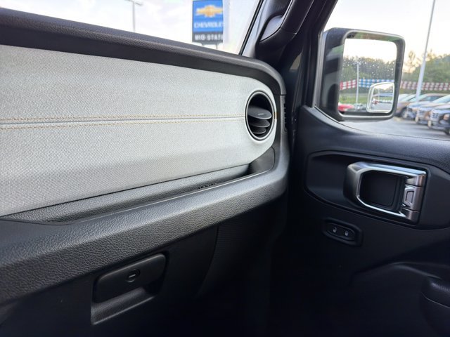 Used 2025 Jeep Gladiator Sport AWD/4WD image 25