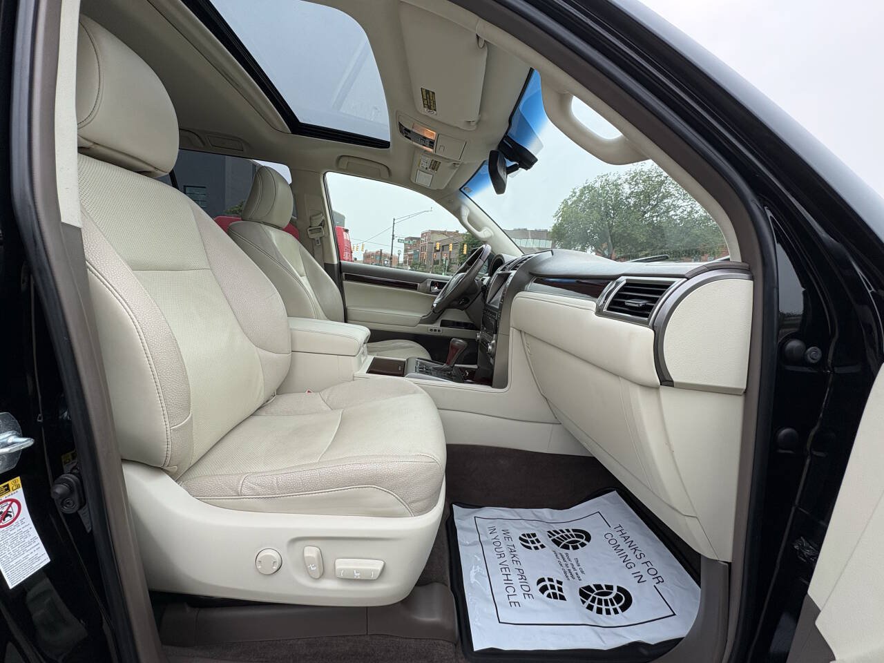 Used 2014 Lexus GX 460 w/ Premium Package AWD/4WD image 39
