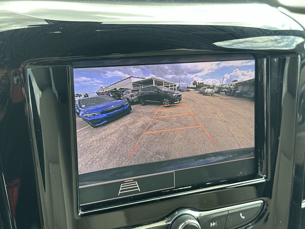 Used 2022 Chevrolet Traverse LS FWD image 21