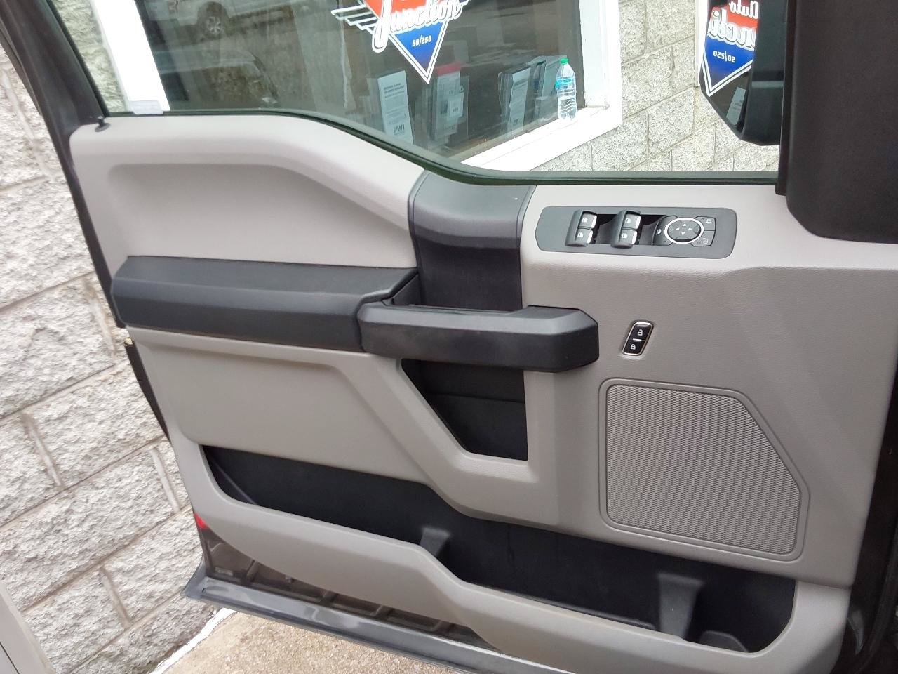 Used 2015 Ford F150 XL w/ Equipment Group 101A Mid AWD/4WD image 17