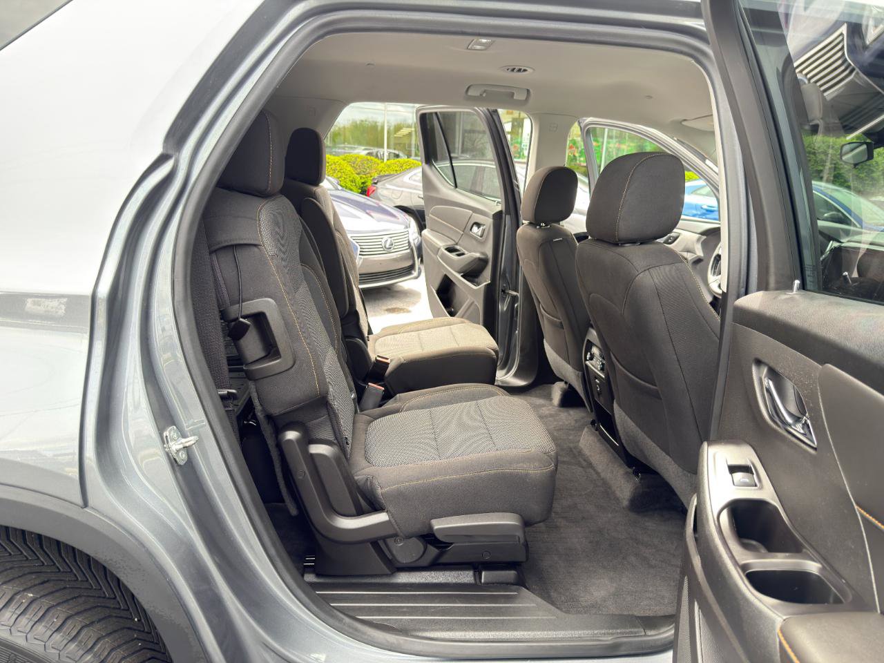 Used 2019 Chevrolet Traverse LT w/ LPO, Floor Liner Package AWD/4WD image 38