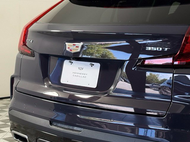 Used 2024 Cadillac XT4 Premium Luxury w/ Technology Package FWD image 16
