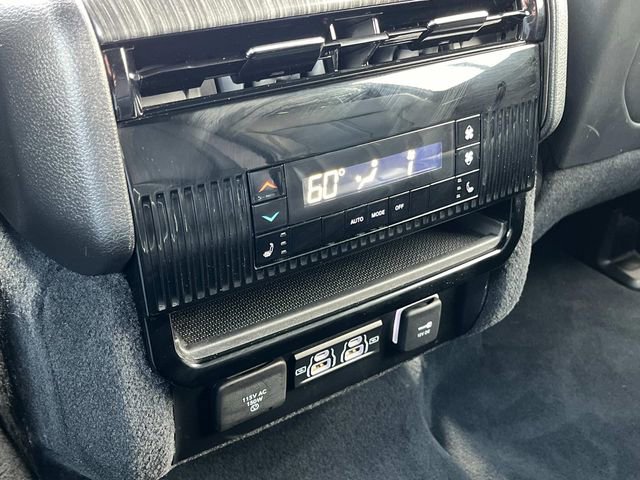 Used 2023 Jeep Wagoneer Series III w/ Convenience Group I image 6