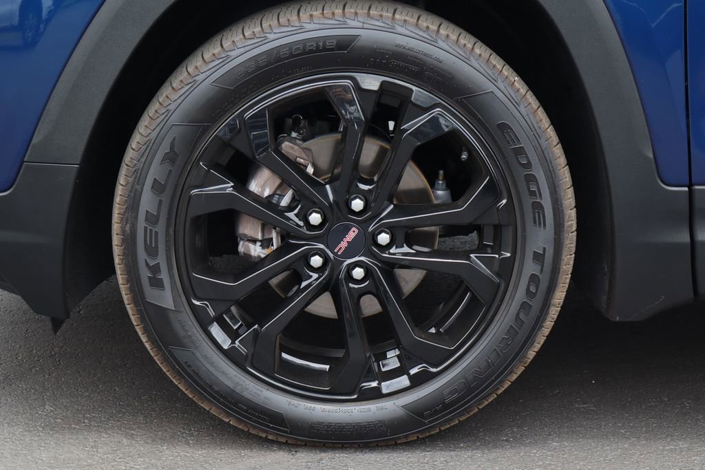 Used 2022 GMC Terrain SLT w/ Infotainment Package II FWD image 33