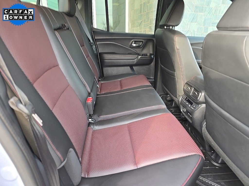 Used 2025 Honda Ridgeline Black Edition image 15