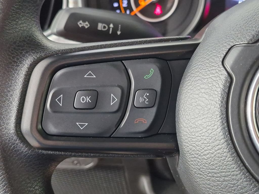 Used 2025 Jeep Gladiator Sport AWD/4WD image 16