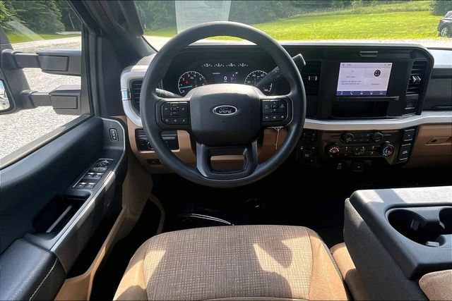 Used 2025 Ford F250 XLT AWD/4WD image 5