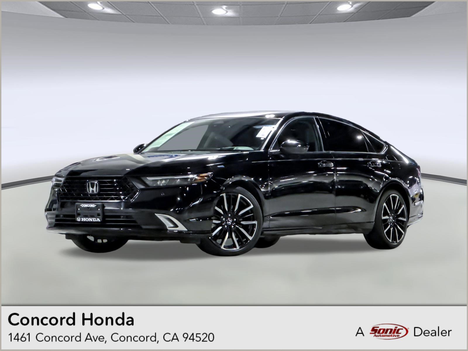 Used 2024 Honda Accord Touring image 1