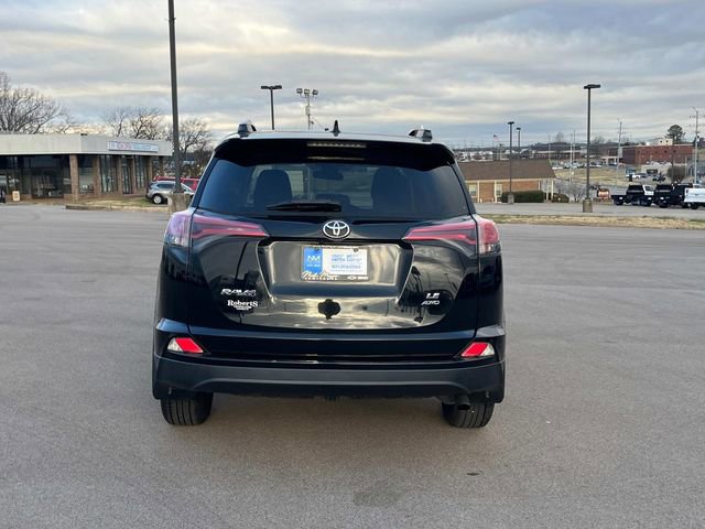 Used 2018 Toyota RAV4 LE image 6