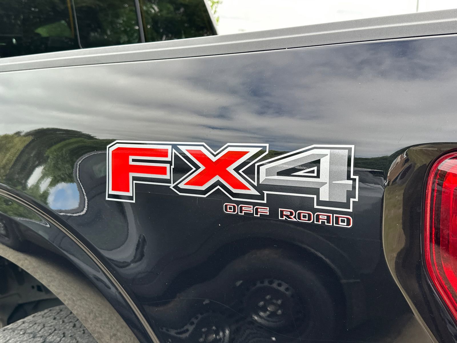 Used 2021 Ford F150 Lariat AWD/4WD image 7
