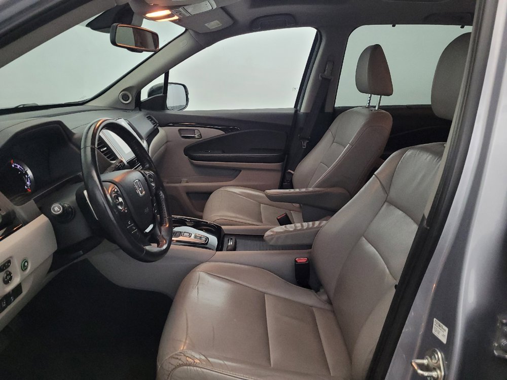 Used 2018 Honda Pilot Touring image 17