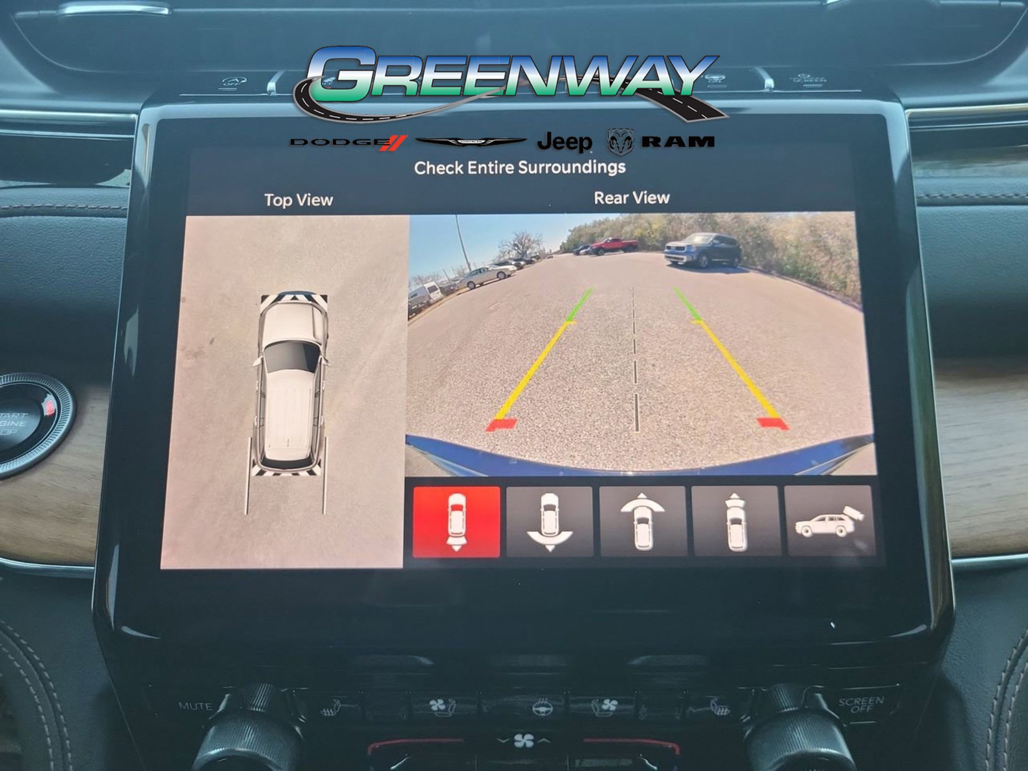 Used 2024 Jeep Grand Cherokee Summit image 23