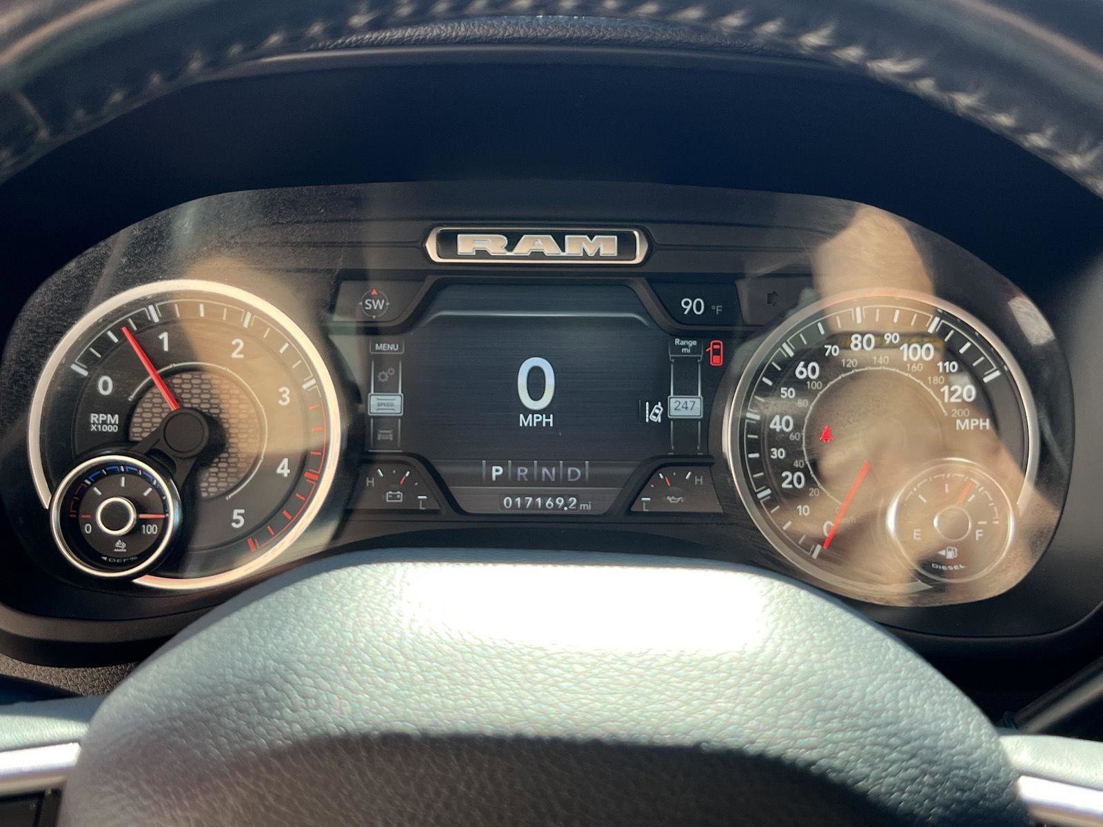 Used 2024 RAM 2500 Laramie w/ Safety Group image 29