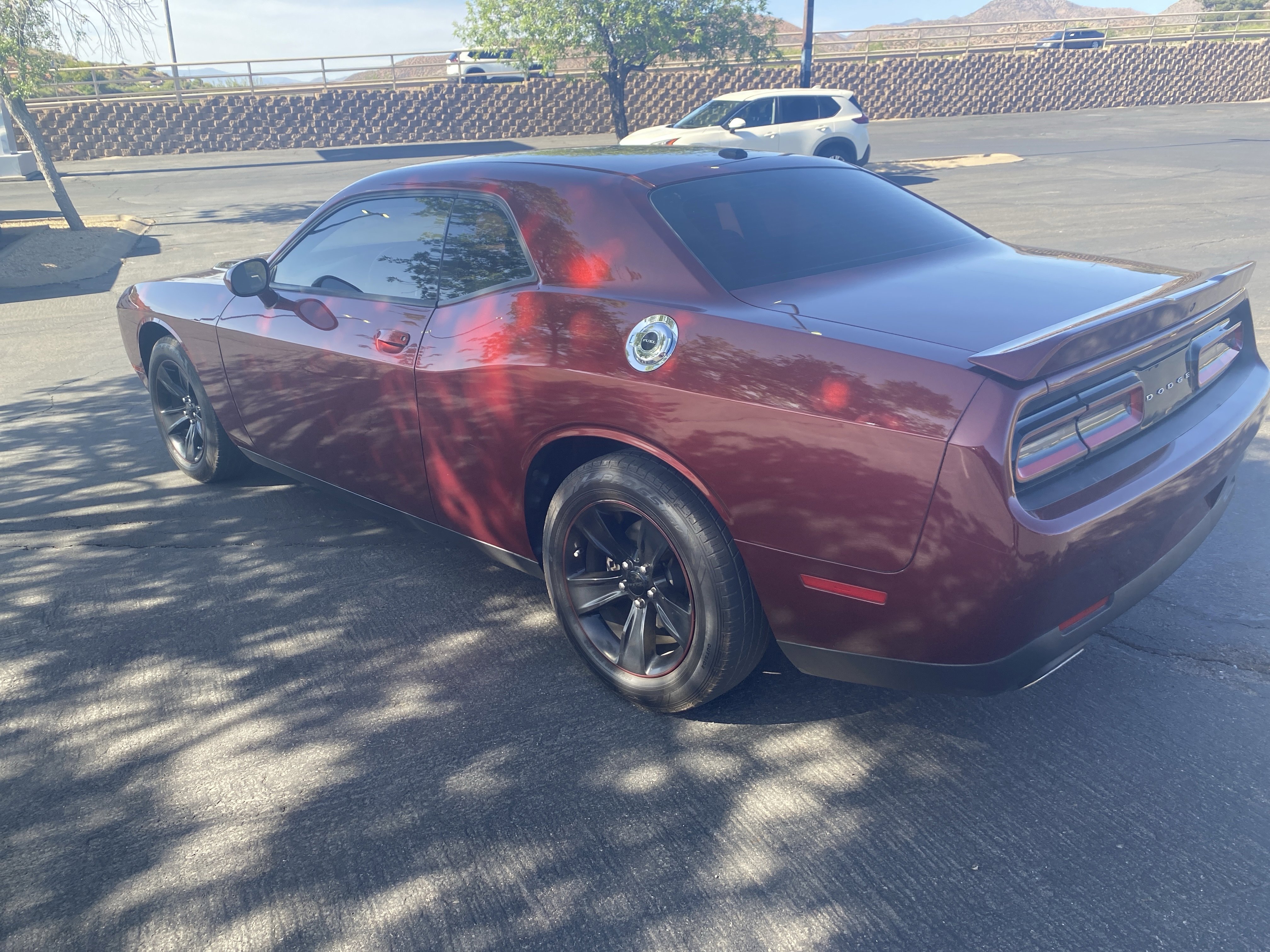 Used 2019 Dodge Challenger SXT image 2