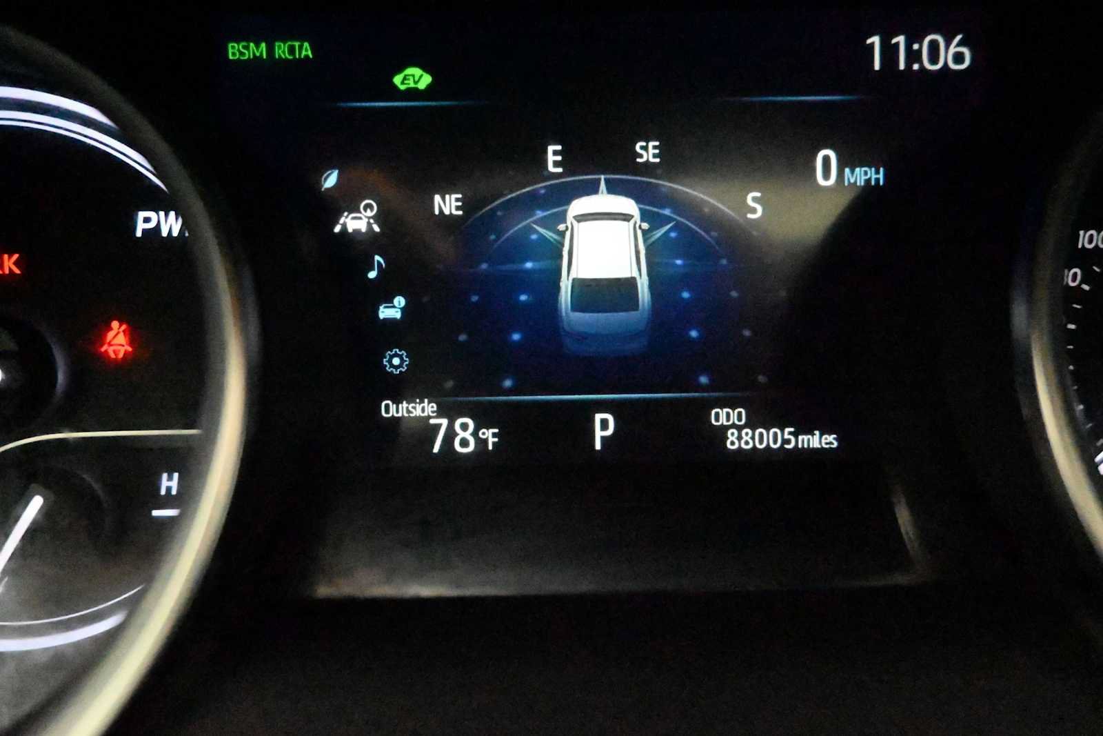 Used 2024 Toyota Camry XLE w/ Navigation Package FWD image 10