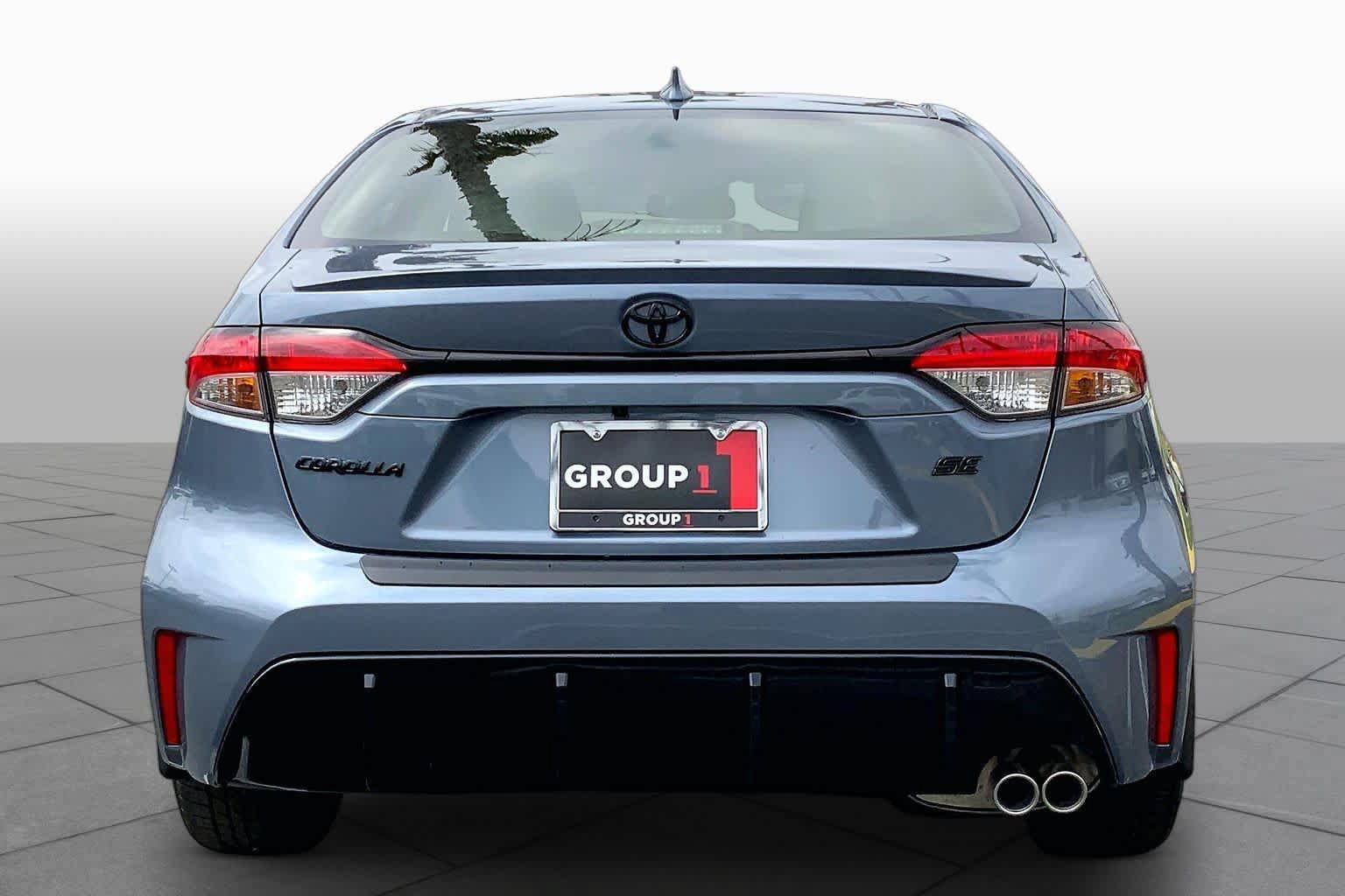 Used 2026 Toyota Corolla SE FWD image 4