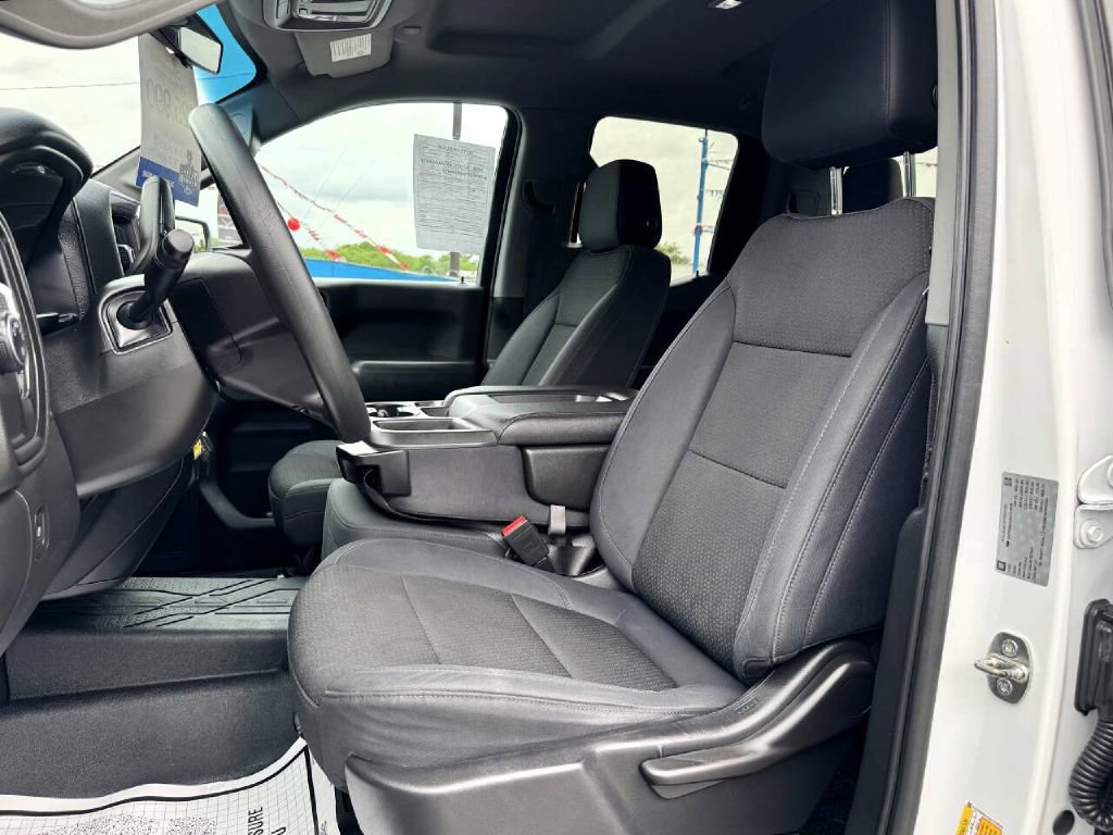 Used 2019 Chevrolet Silverado 1500 Custom w/ Trailering Package image 11
