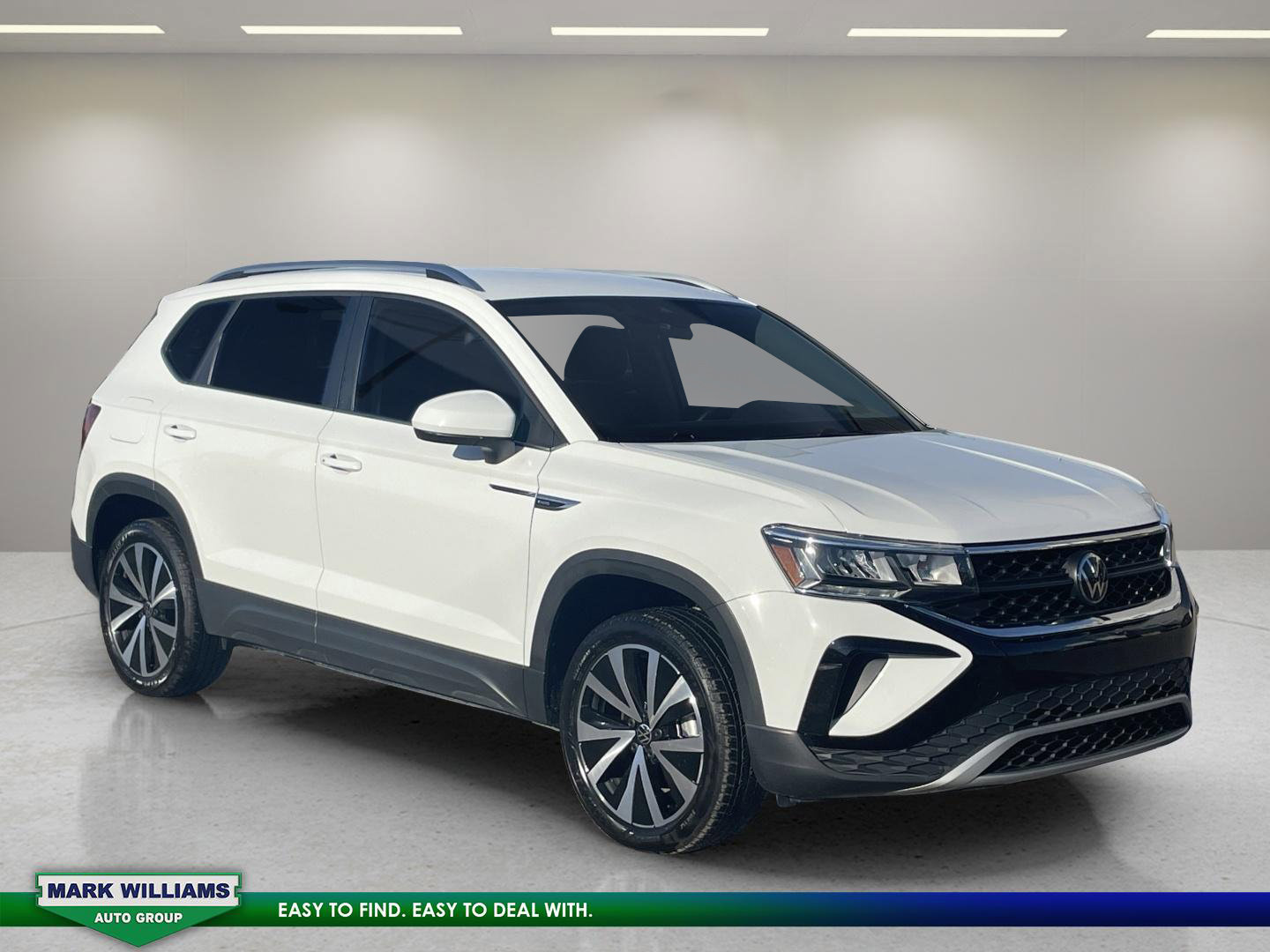 Used 2024 Volkswagen Taos SE image 1