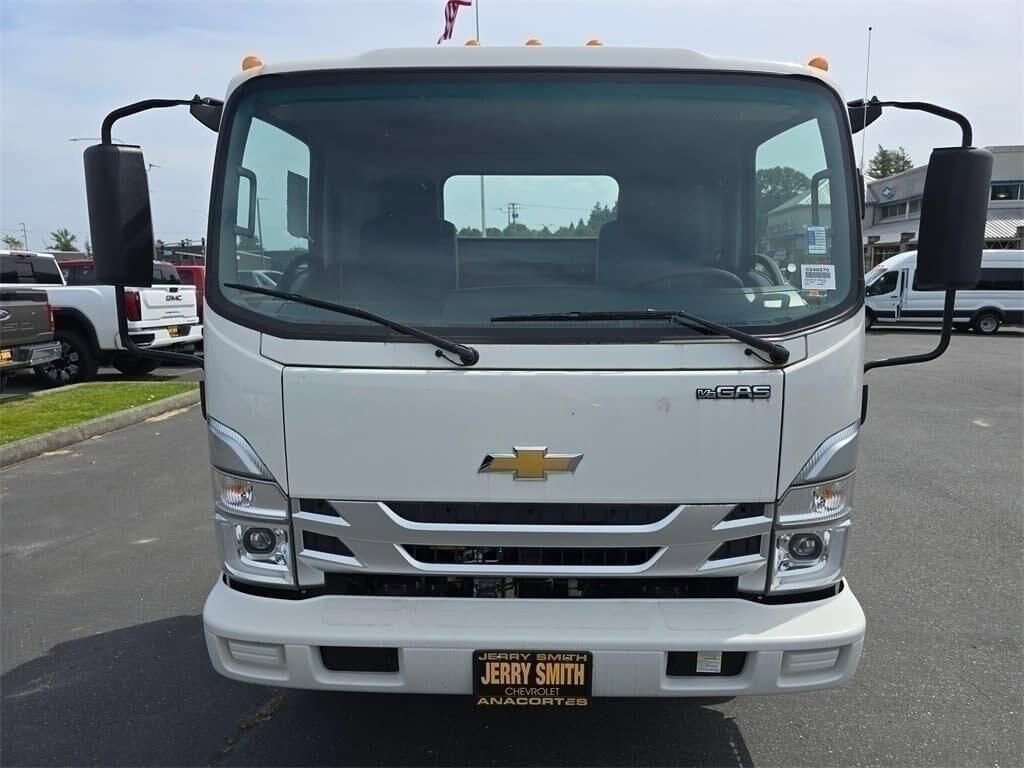 New 2024 Chevrolet Low Cab Forward image 10