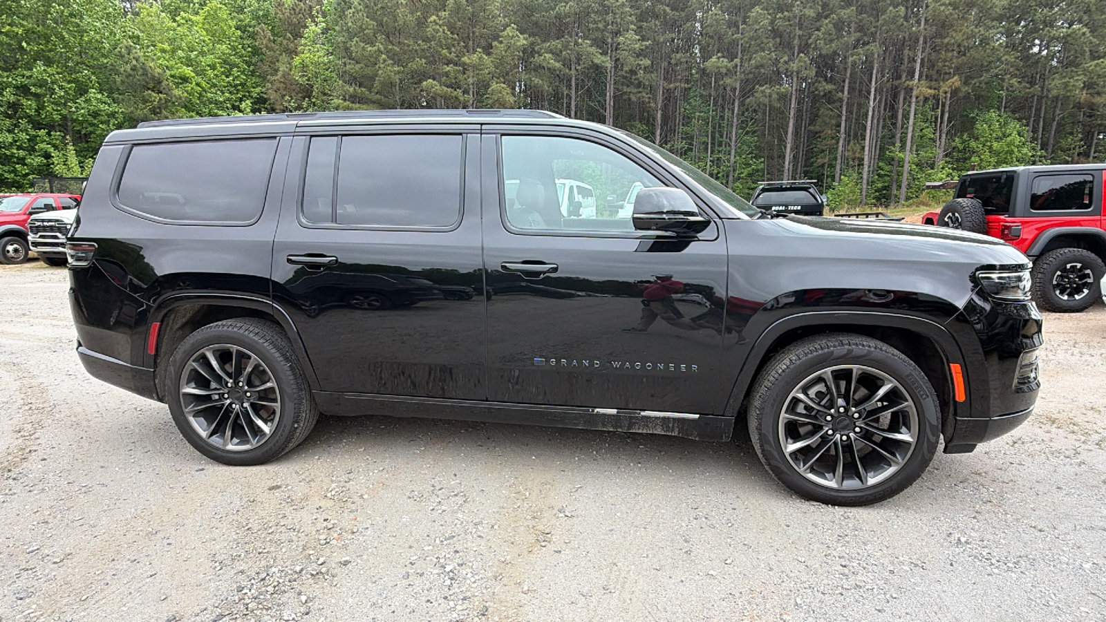 Certified 2025 Jeep Grand Wagoneer Series II Obsidian w/ Quick Order Packagew 28T AWD/4WD image 7