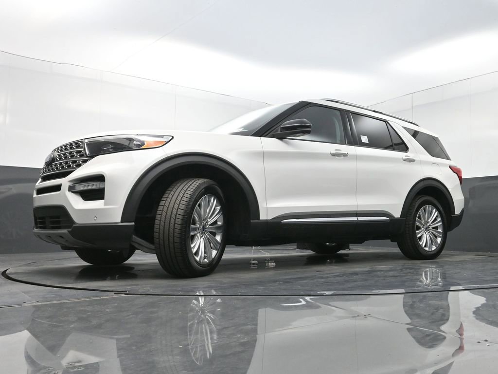 Used 2022 Ford Explorer Limited w/ Equipment Group 301A image 29