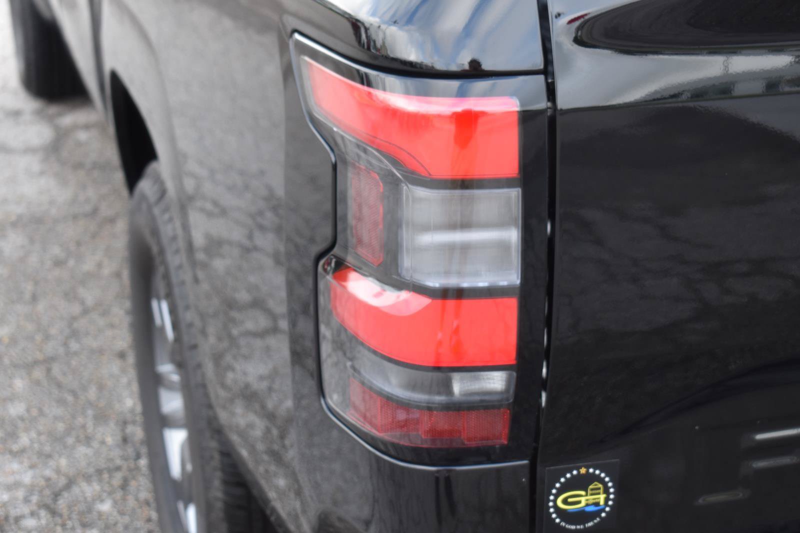 Certified 2025 Nissan Frontier SV RWD image 5