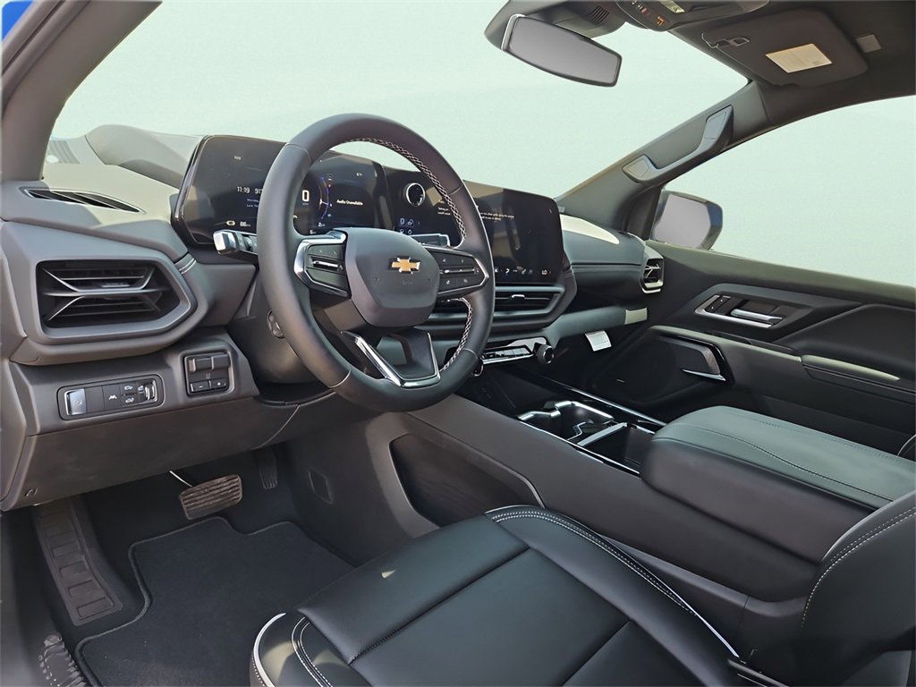 New 2025 Chevrolet Silverado EV LT image 10