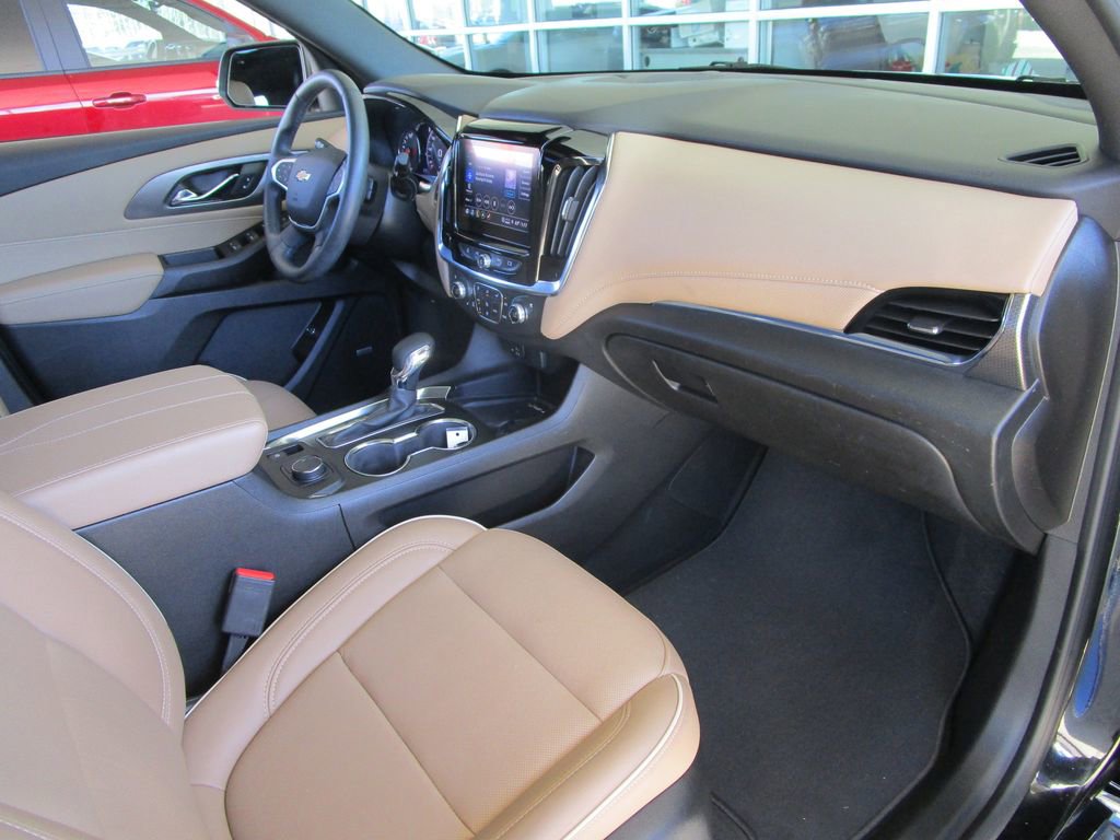 Used 2023 Chevrolet Traverse Premier image 33