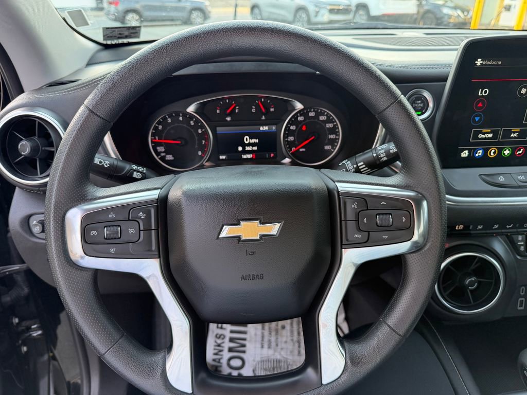 Used 2025 Chevrolet Blazer LT AWD/4WD image 15