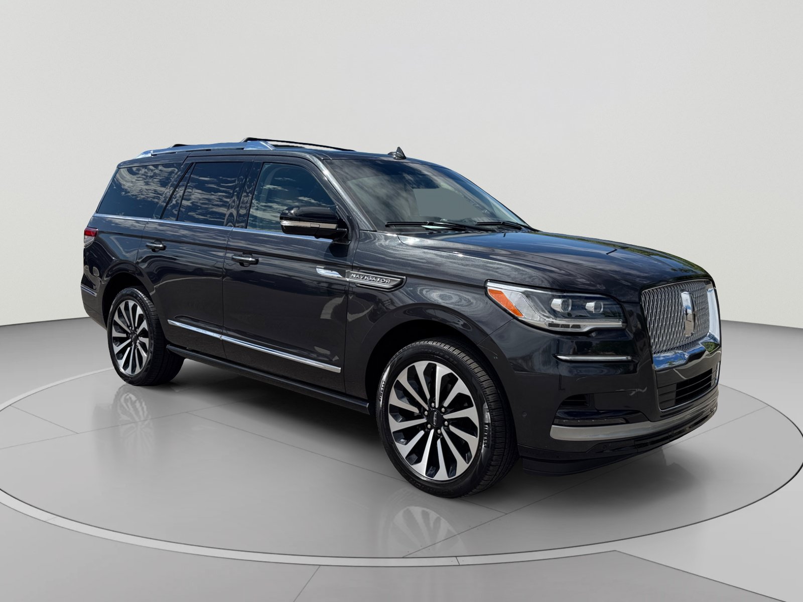 Used 2023 Lincoln Navigator Reserve RWD image 7