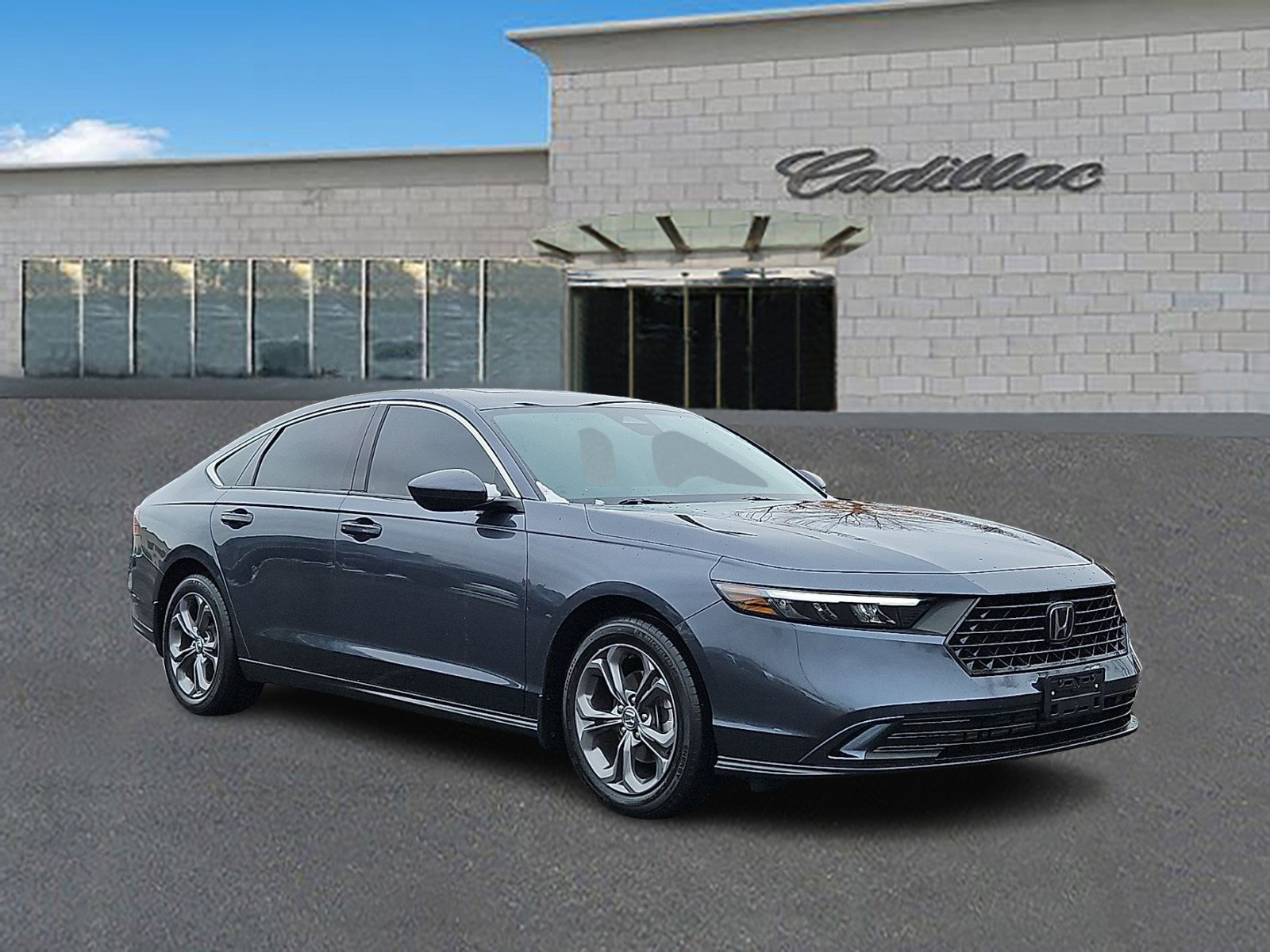 Used 2023 Honda Accord EX image 3