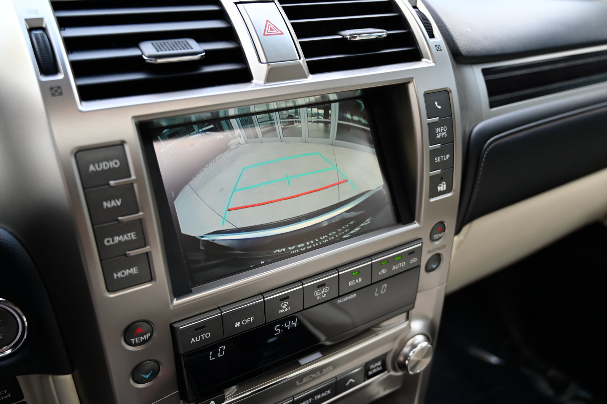 Used 2021 Lexus GX 460 Premium w/ Premium Package AWD/4WD image 31
