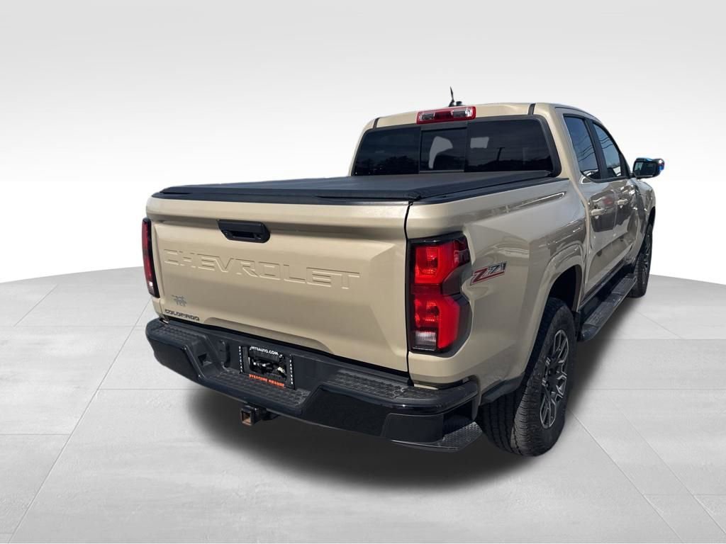 Used 2024 Chevrolet Colorado Z71 w/ Z71 Convenience Package 2 AWD/4WD image 5