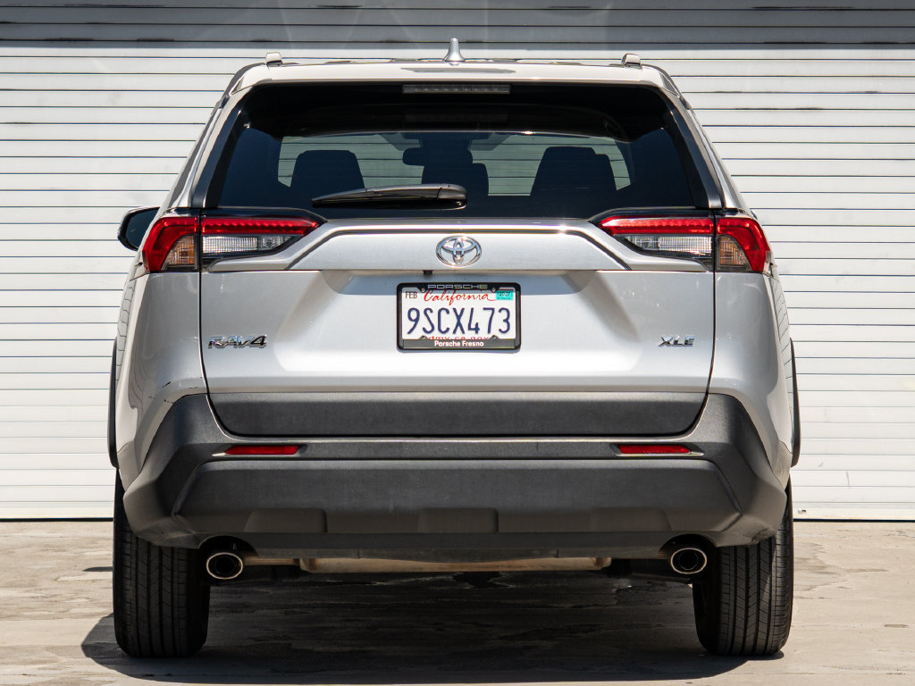 Used 2025 Toyota RAV4 XLE FWD image 26