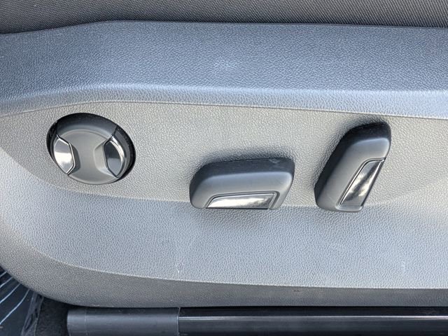 Used 2023 Volkswagen Taos SE image 17