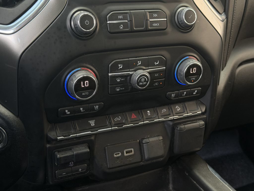 Used 2022 Chevrolet Silverado 2500 LTZ w/ LTZ Convenience Package AWD/4WD image 30