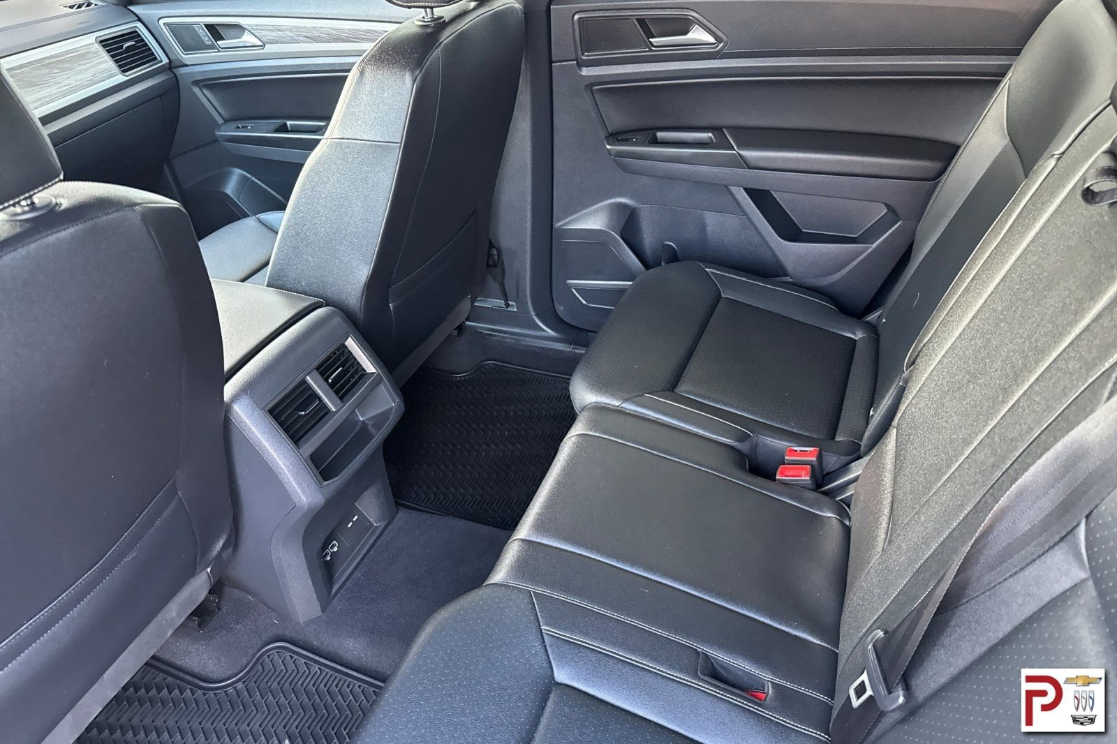 Used 2020 Volkswagen Atlas Cross Sport SE image 14