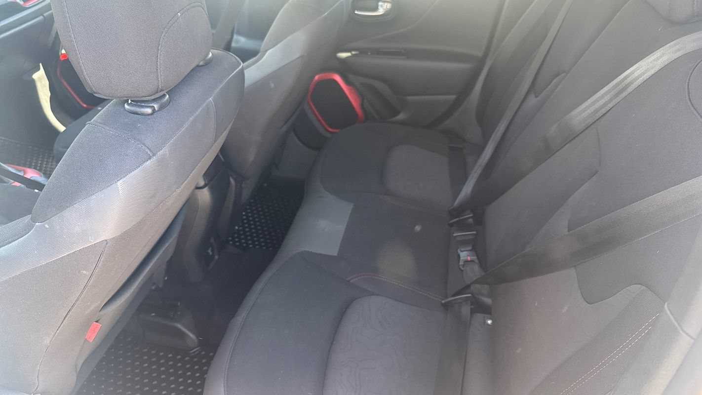 Used 2016 Jeep Renegade Trailhawk AWD/4WD image 10