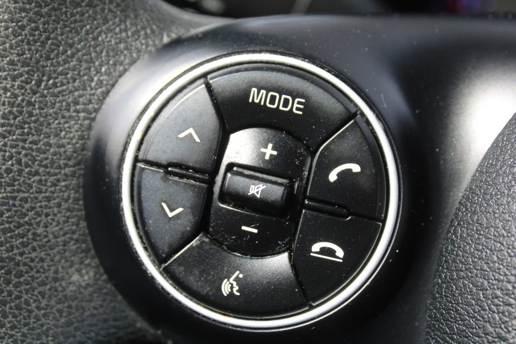 Used 2021 Kia Soul LX image 25