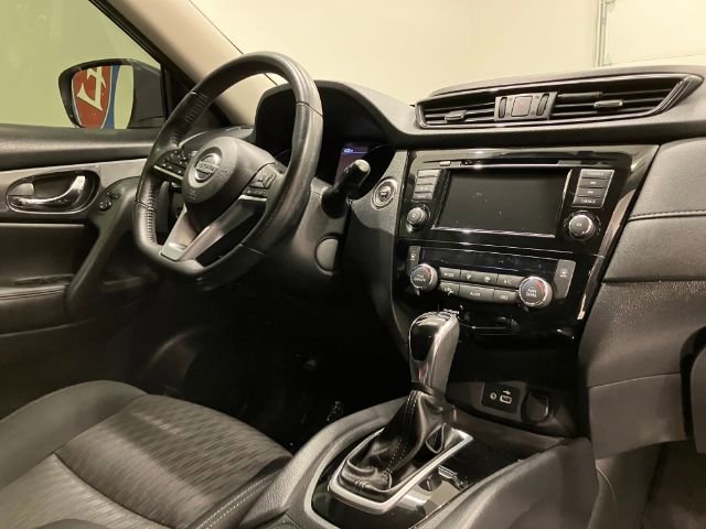 Used 2018 Nissan Rogue SV image 51