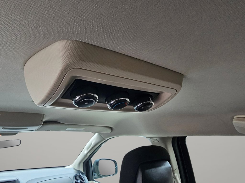 Used 2016 Dodge Grand Caravan SE w/ Quick Order Package 29E SE image 23