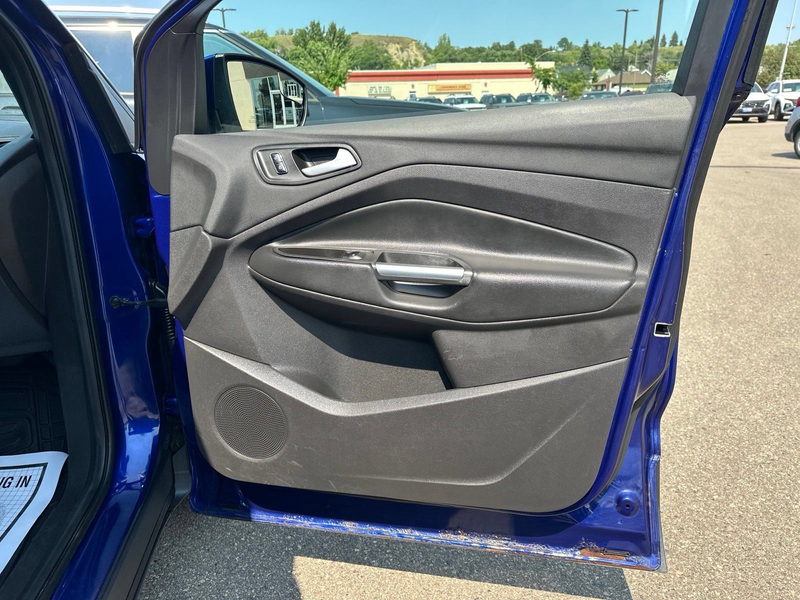 Used 2015 Ford Escape SE FWD image 39